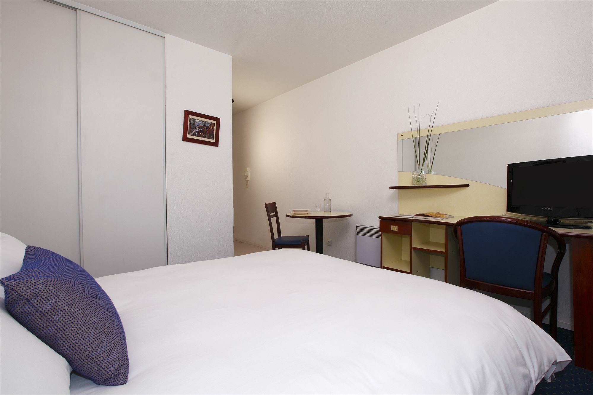 Comfort Aparthotel Le Mans Exteriör bild
